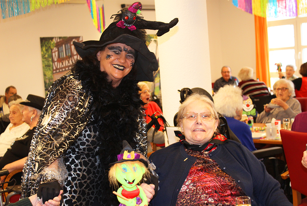 „Ahoi“ am Schmutzigen Donnerstag - INCURA Senioren-Residenzen